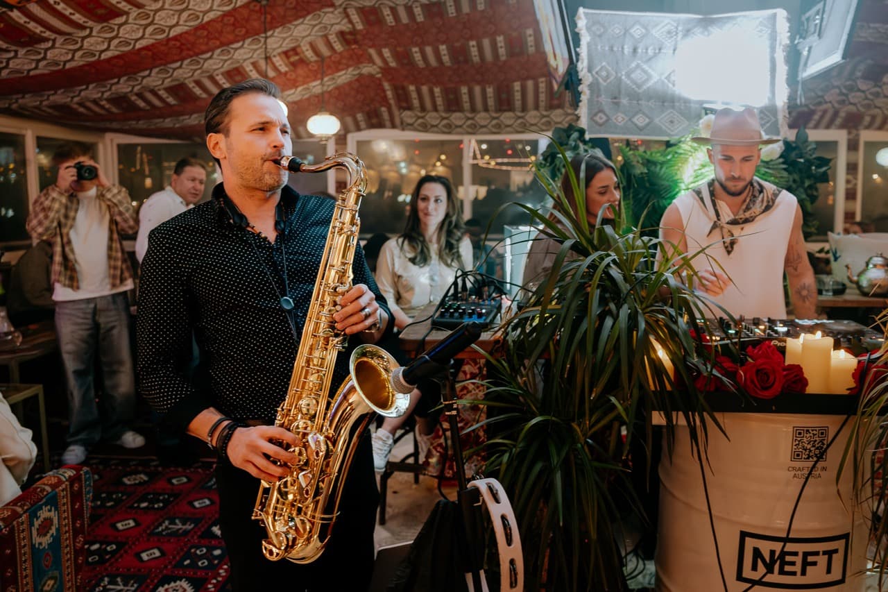 Mood photo of Habibi Skybar in Budapest 4